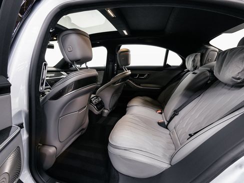 Used 2025 Mercedes-Benz S 63 AMG S image 28