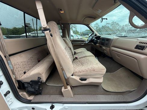 Used 1999 Ford F250 XLT image 16