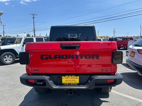 Used 2022 Jeep Gladiator Sport AWD/4WD image 4