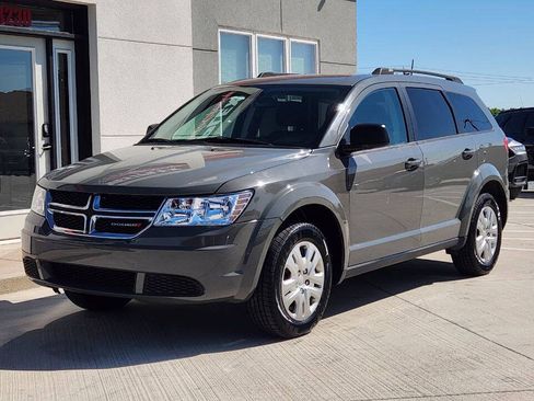 Used 2019 Dodge Journey SE FWD image 28