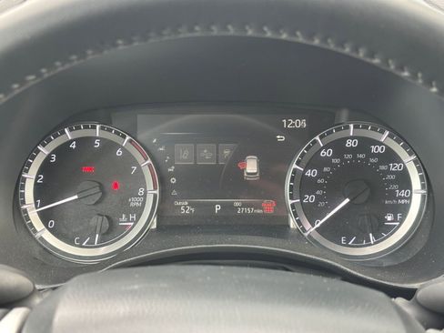 Used 2025 Toyota Highlander LE image 36