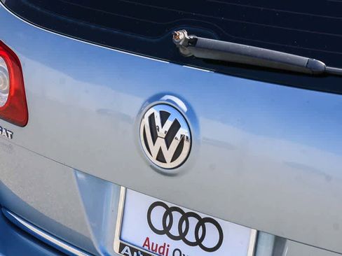 Used 2007 Volkswagen Passat 2.0T image 11