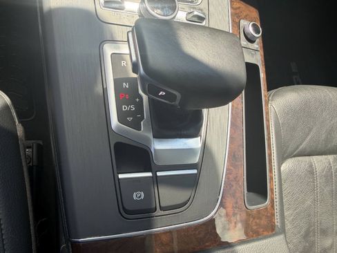 Used 2018 Audi Q5 2.0T Premium Plus AWD/4WD image 35