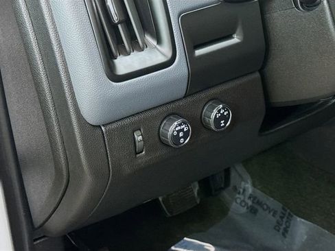 Used 2015 Chevrolet Colorado Z71 image 10