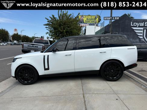 Used 2022 Land Rover Range Rover Long Wheelbase SE AWD/4WD image 4