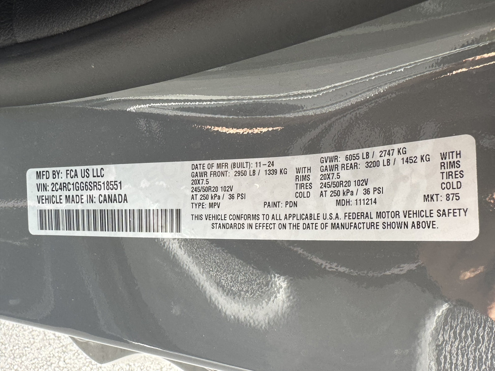 Used 2025 Chrysler Pacifica Limited FWD image 35