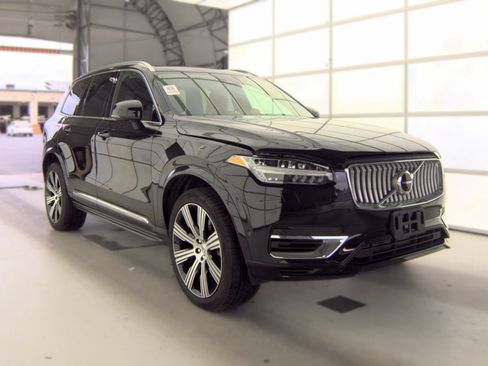 Used 2024 Volvo XC90 T8 Ultimate w/ Protection Package Premier AWD/4WD image 5