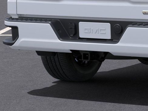 New 2024 GMC Sierra 1500 Elevation image 14