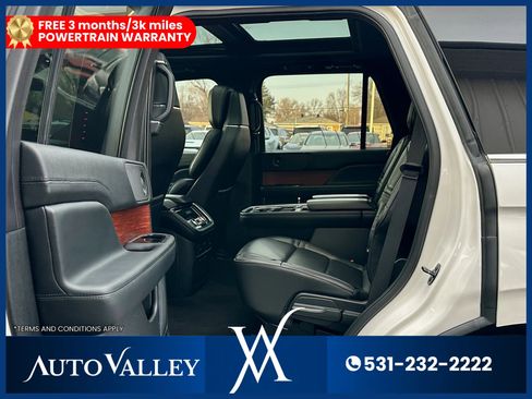Used 2018 Lincoln Navigator Reserve w/ Technology Package image 23