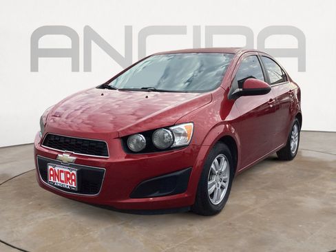Used 2016 Chevrolet Sonic LT image 9
