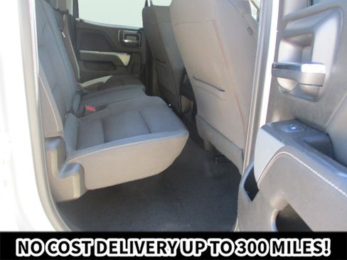 Used 2018 Chevrolet Silverado 1500 LT w/ Redline Edition AWD/4WD image 10