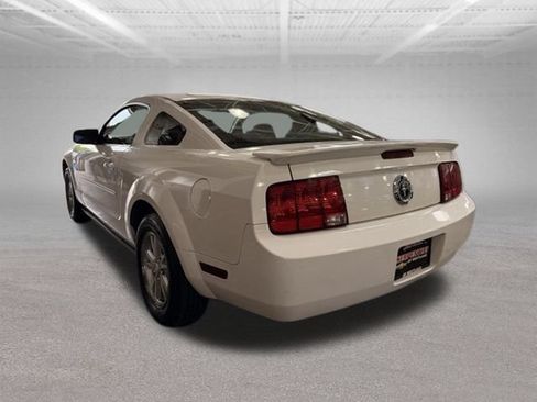 Used 2008 Ford Mustang Coupe RWD image 5