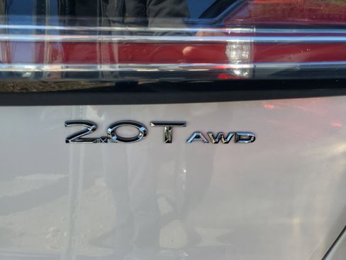 Certified 2019 Lincoln Nautilus Select w/ Class II Trailer Tow Package image 6