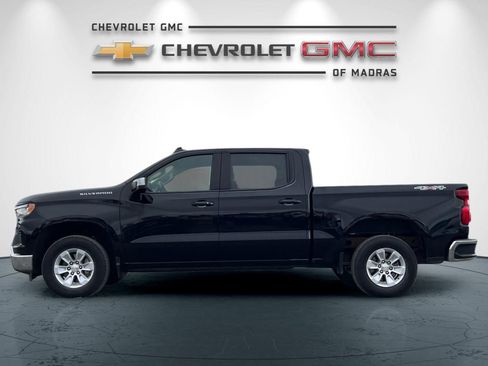 Used 2025 Chevrolet Silverado 1500 LT AWD/4WD image 6