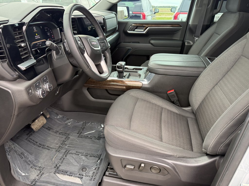 Used 2024 GMC Sierra 1500 Elevation AWD/4WD image 9