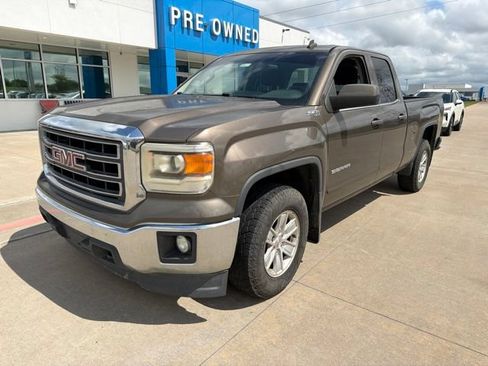 Used 2014 GMC Sierra 1500 SLE w/ SLE Value Package AWD/4WD image 2