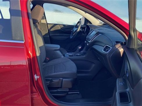 Used 2024 Chevrolet Equinox LT image 13