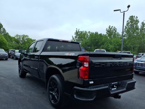 Used 2024 Chevrolet Silverado 1500 Custom w/ LPO, Dark Essentials Package AWD/4WD image 4