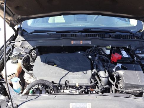 Used 2017 Ford Fusion SE w/ Fusion SE Technology Package FWD image 13
