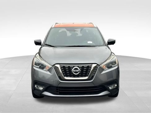 Used 2018 Nissan Kicks SR image 8