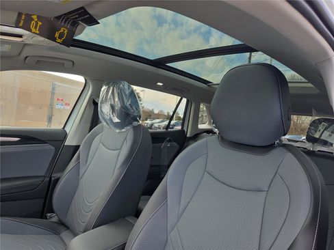 New 2026 Volkswagen Tiguan SE image 21