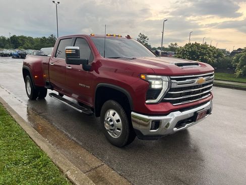 Used 2026 Chevrolet Silverado 3500 LTZ w/ LTZ Plus Package AWD/4WD image 2