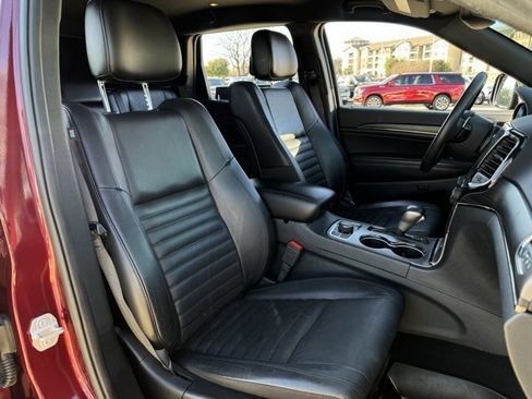 Used 2019 Jeep Grand Cherokee Limited X image 30