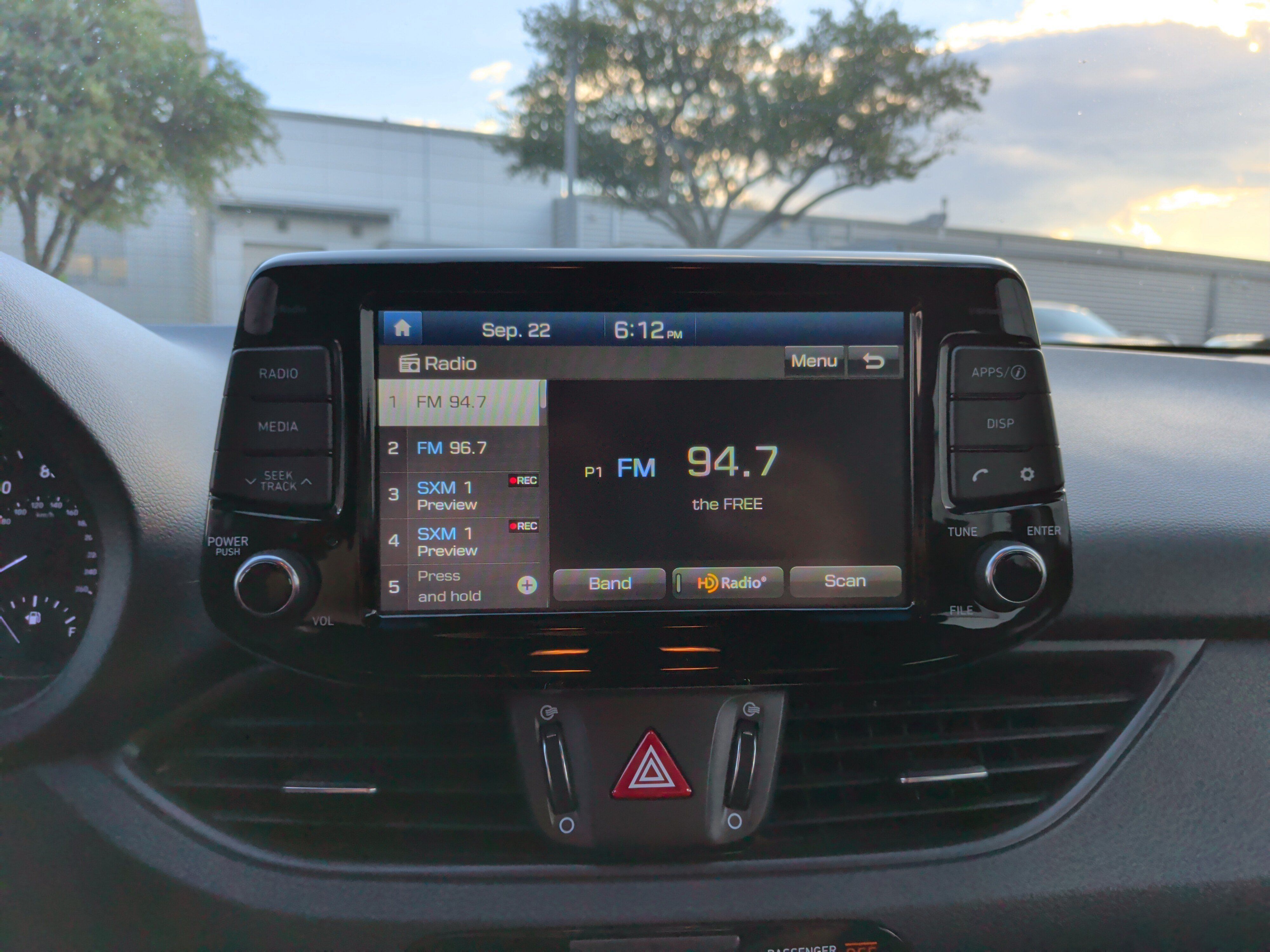 Used 2018 Hyundai Elantra GT FWD image 23