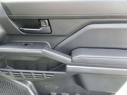 Used 2024 Toyota Tacoma SR5 image 9