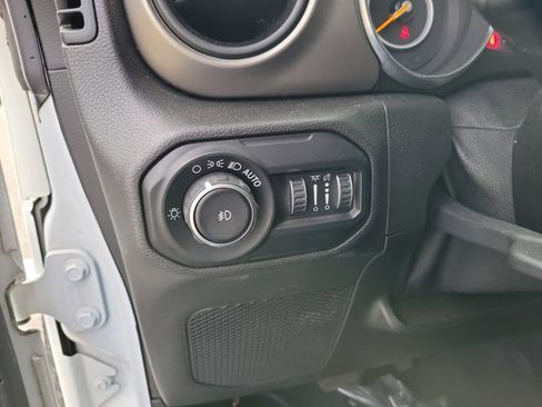 Used 2019 Jeep Wrangler Sport image 16
