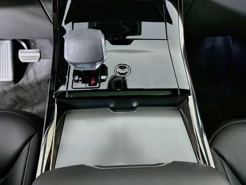 New 2026 Land Rover Range Rover Sport Dynamic SE AWD/4WD image 18