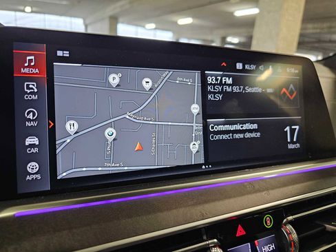 Used 2023 BMW X5 xDrive40i w/ M Sport Package image 15