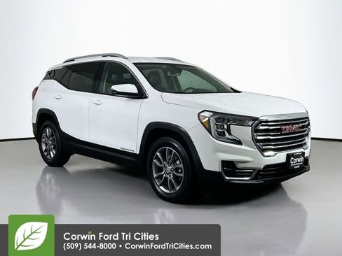 Used 2023 GMC Terrain SLT image 1