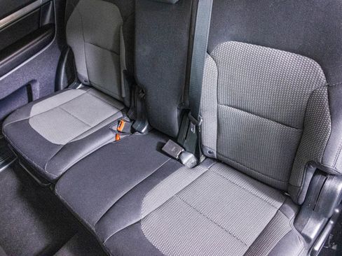 Used 2019 Ford Explorer XLT image 29