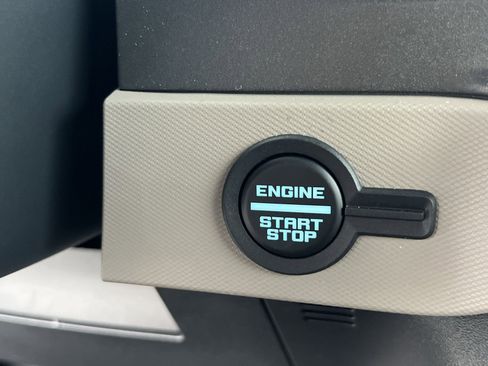 Used 2024 Ford Bronco Wildtrak image 32