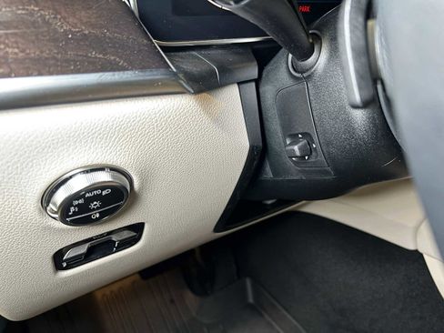 Certified 2025 Mercedes-Benz GLC 300 4MATIC image 26