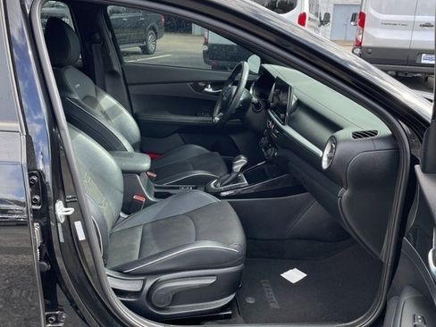 Used 2022 Kia Forte GT-Line w/ GT-Line Premium Package image 18