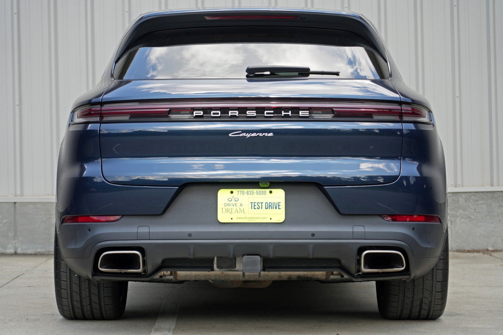 Used 2024 Porsche Cayenne AWD/4WD image 11
