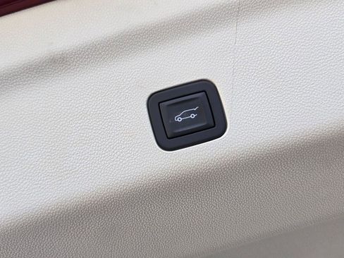 New 2026 Cadillac Escalade ESV Platinum Sport w/ LPO, ONYX Package image 35