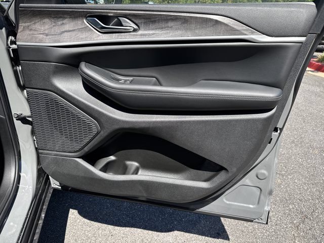 New 2027 Jeep Grand Cherokee 4WD image 14