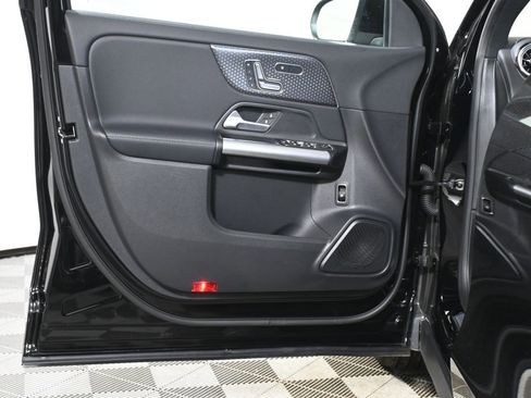 Certified 2025 Mercedes-Benz GLA 250 4MATIC image 28