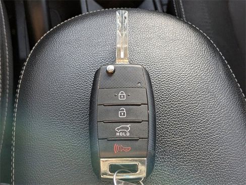 Used 2017 Kia Soul + image 28