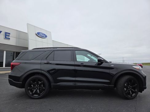 Used 2023 Ford Explorer ST-Line w/ Class IV Trailer Tow Package image 14