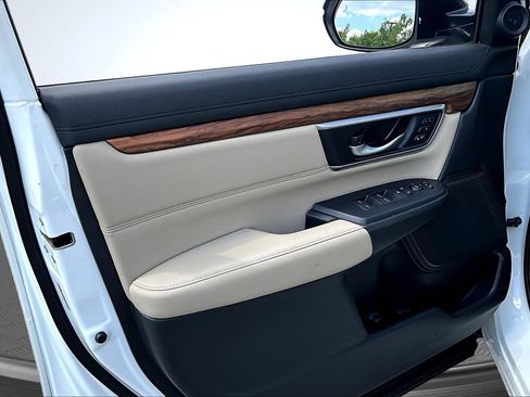 Used 2020 Honda CR-V Touring image 23