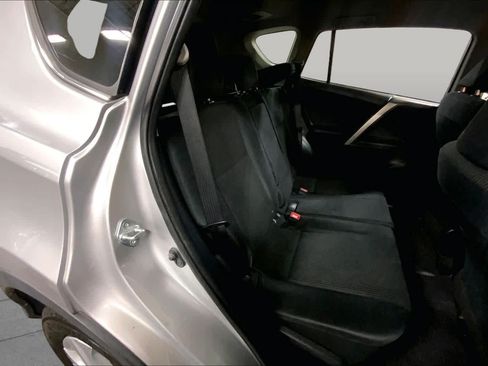 Used 2015 Toyota RAV4 LE AWD/4WD image 20