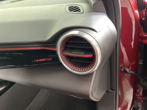 Certified 2025 Chevrolet Trax RS w/ Driver Confidence Package image 19