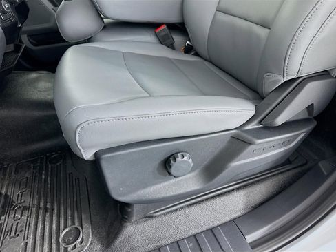 New 2026 Ford F550 4x4 Regular Cab Super Duty image 21