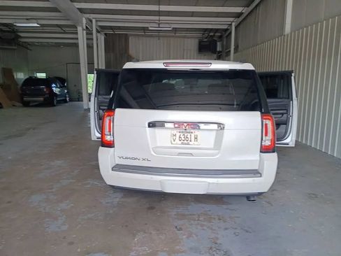 Used 2016 GMC Yukon XL Denali w/ Open Road Package AWD/4WD image 13