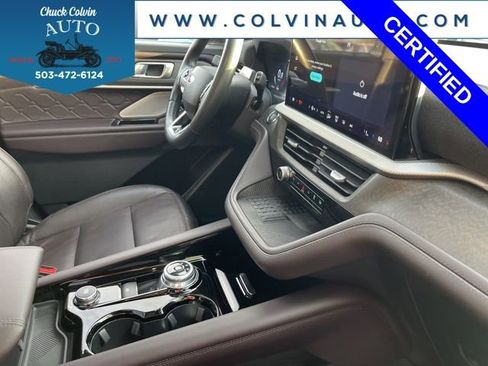 Certified 2025 Ford Explorer Platinum w/ LUX Leather Package image 18