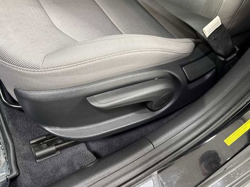 Used 2018 Hyundai Elantra SE image 14